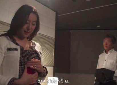 Vợ Xinh Say Rượu Họp Lớp Quyến Rũ Thầy Cũ, Chồng Tăng Ca Vô Tư Không Hay