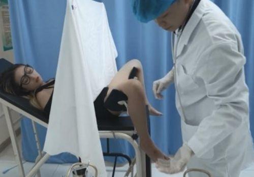 Cô Gái Trẻ Khám Phụ Khoa Gặp Bác Sĩ Dâm Loạn Đụ Nát Lồn